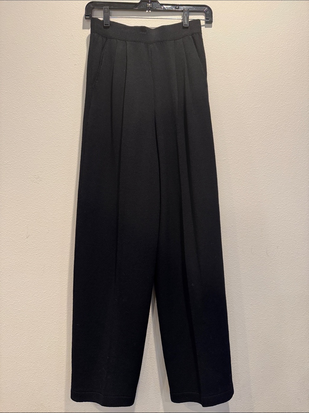 St. John Collection by Marie Gray Black Pleated Wide-Leg Pants